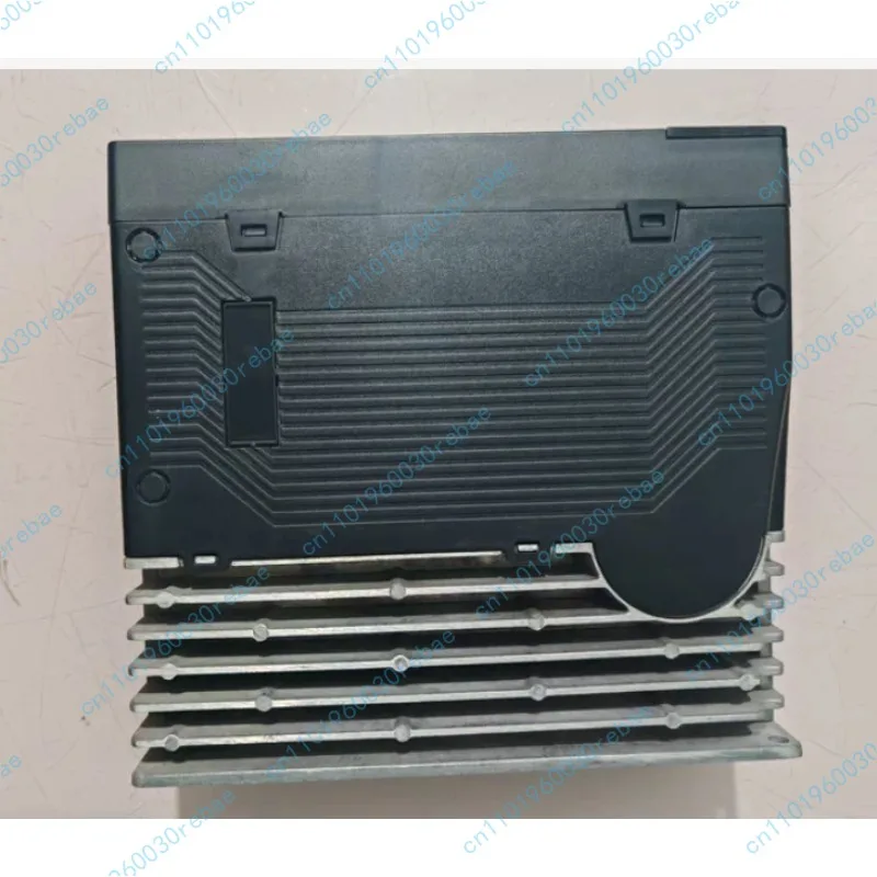 محرك سيرفو EPS-B2-0D40AA-A000، جهد الإدخال 200-230 فولت، جهد الإخراج 0-230 فولت، تيار 3.0 أمبير، 50-60 هرتز. هل أنت بخير؟ #3