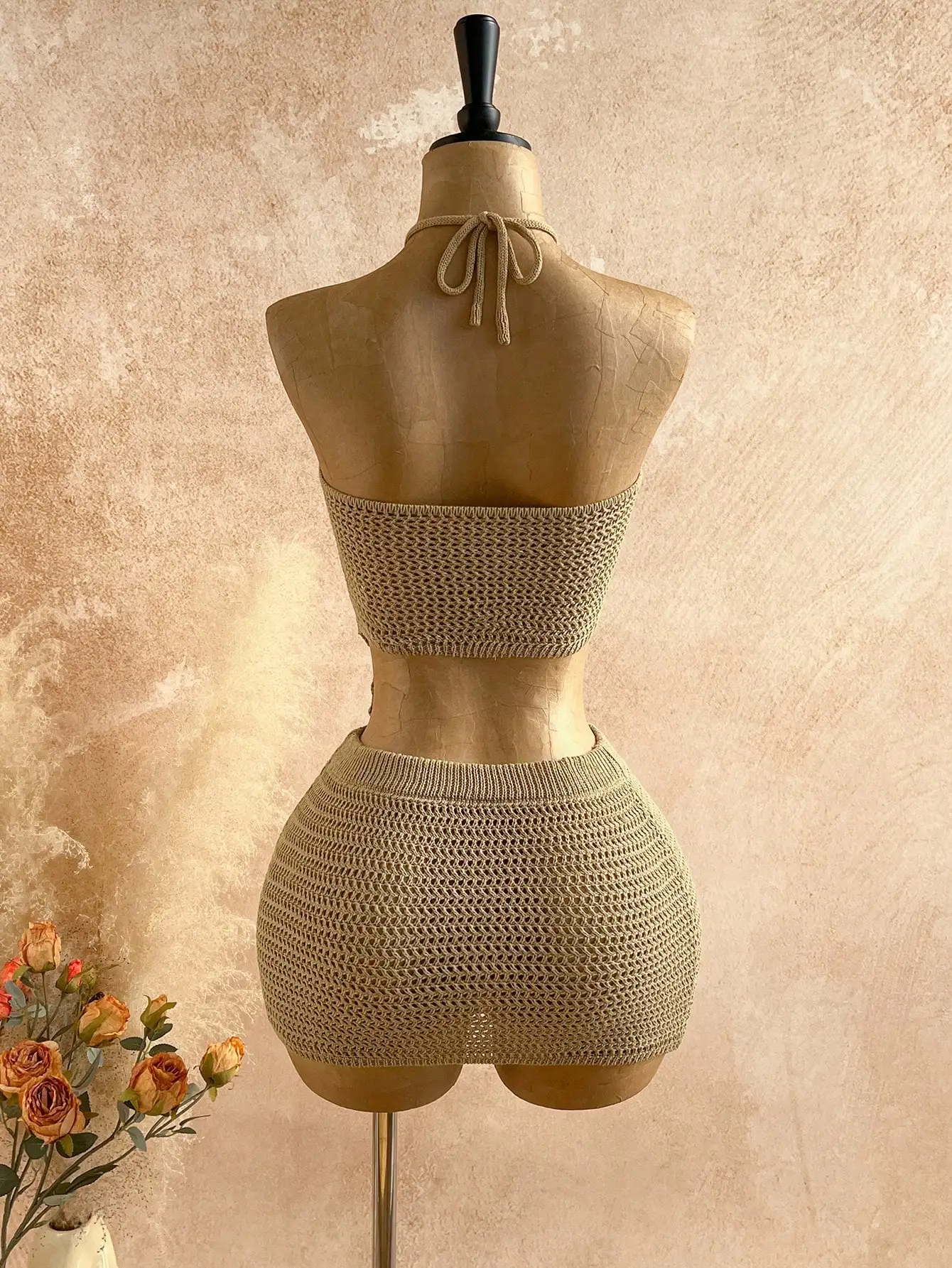 

Цветочное мини-платье с вязаным кружевом и вырезом халтер для вечеринок и пляжного отдыха