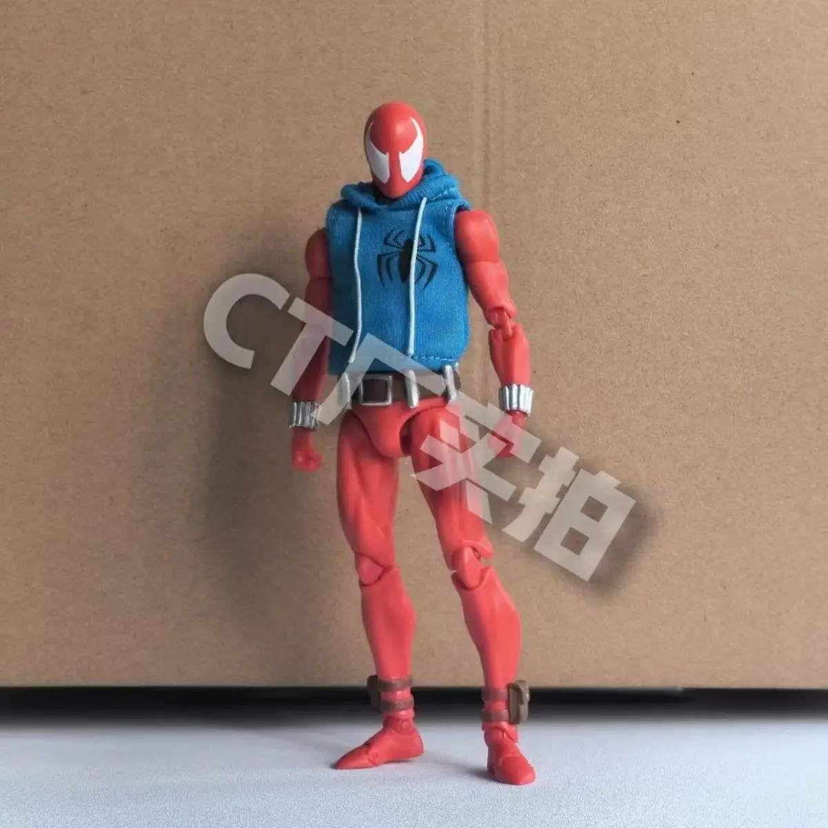 Nuevos juguetes CT Spiderman Mafex 186 figura Scarlet Spider el increíble Spider-Man figura de acción de cómic modelo estatuilla chico juguete para regalo