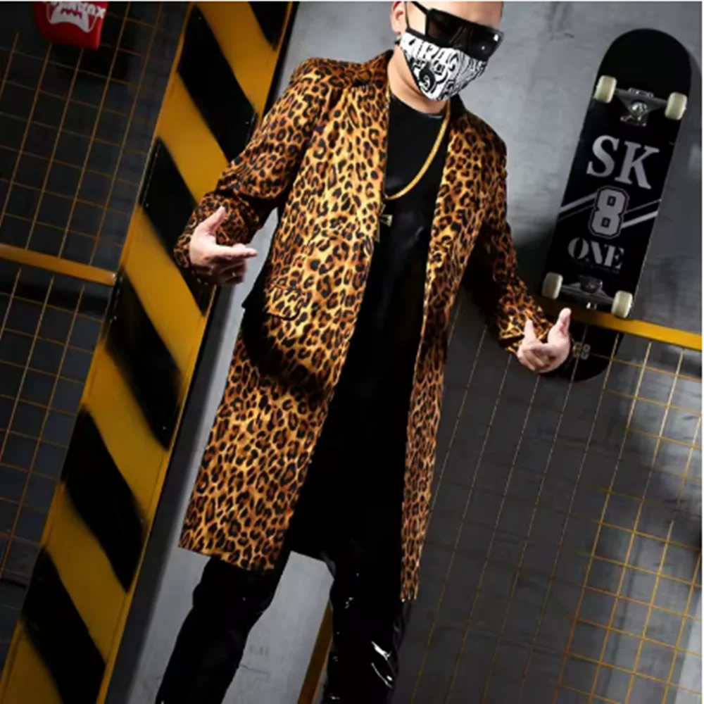 Uomo Jazz Performance Outfit Stampa leopardata Abito casual Cappotto lungo Dj Ds Mc Cantante Costume di scena Maschile Gogo Discoteca Dancewear yk