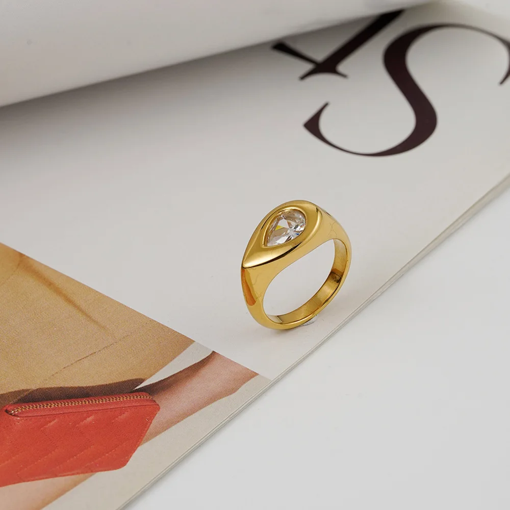 

18K Gold Plated Titanium Steel Water Drop Zircon Ring Fashion Luxury Daily Wear Jewelry for Women