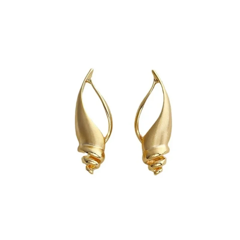 Fashion Jewelry Sweet Korean Temperament Metal Conch Shape Earrings For Women Gifts Simply Design Ear Accessories Hot Sale