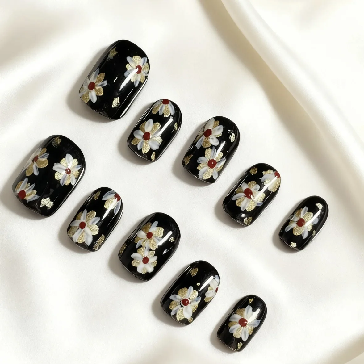 

10pcs Handmade Press on Nails Black and Gold Floral Retro Autumn/Winter Nail Stickers for Women&Girl Removable Artificial Nail