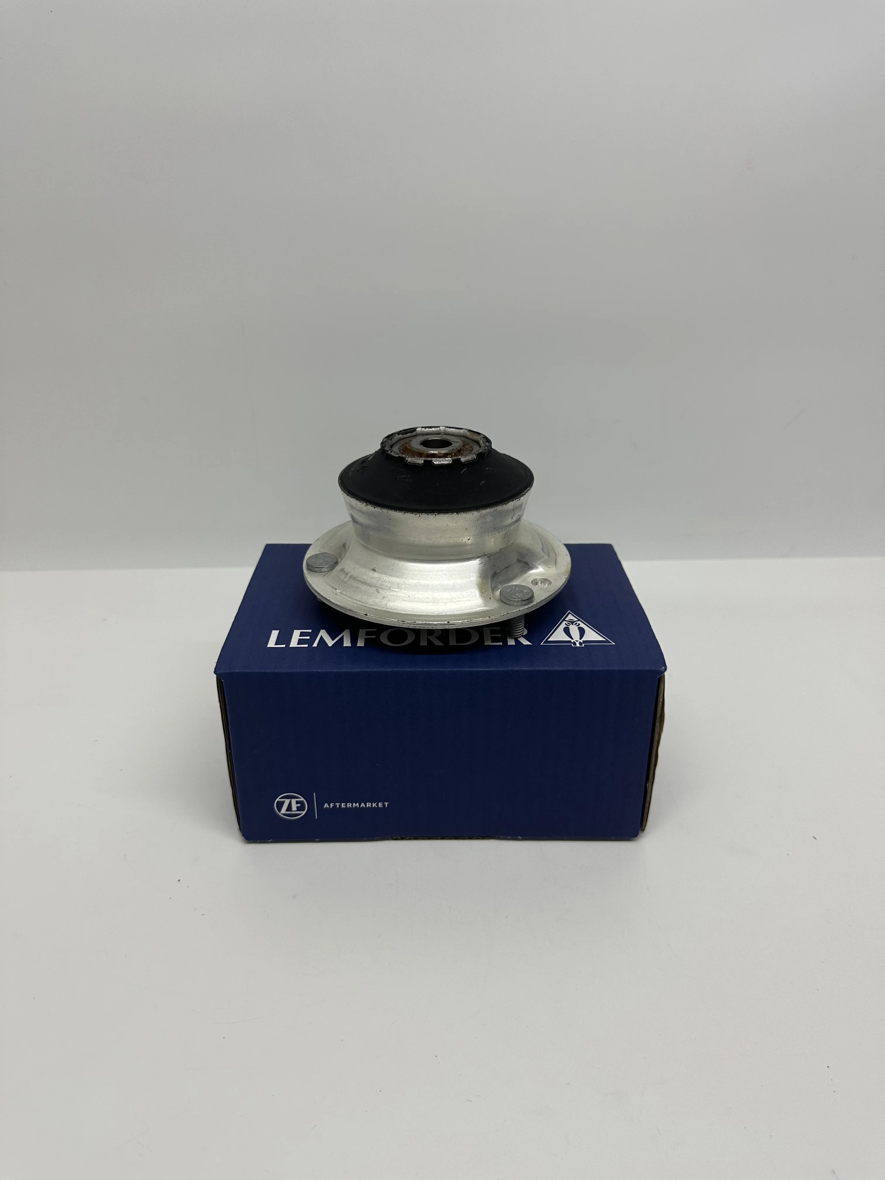 

31336769582; 31336760943; 3133677568; 31331094616; совершенно новый для BMW E46, E90, E92, 32, 325, 330, E60, E84, полоса переднего бампера