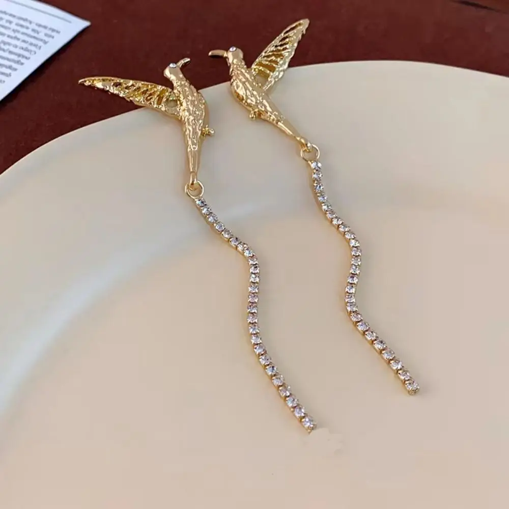 Rhinestones Tassel Earrings Women Dangle Earrings Alloy Light Luxury Advanced Sense Long Tassel Hummingbird Ear Line