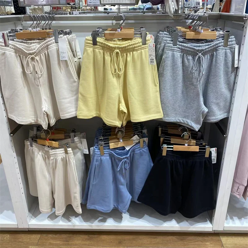 

Extra Large Size 300 Pounds Women's Sport Shorts Loose Elastic Waist Drawstring Casual Wide Leg Pants for plus Size Girls