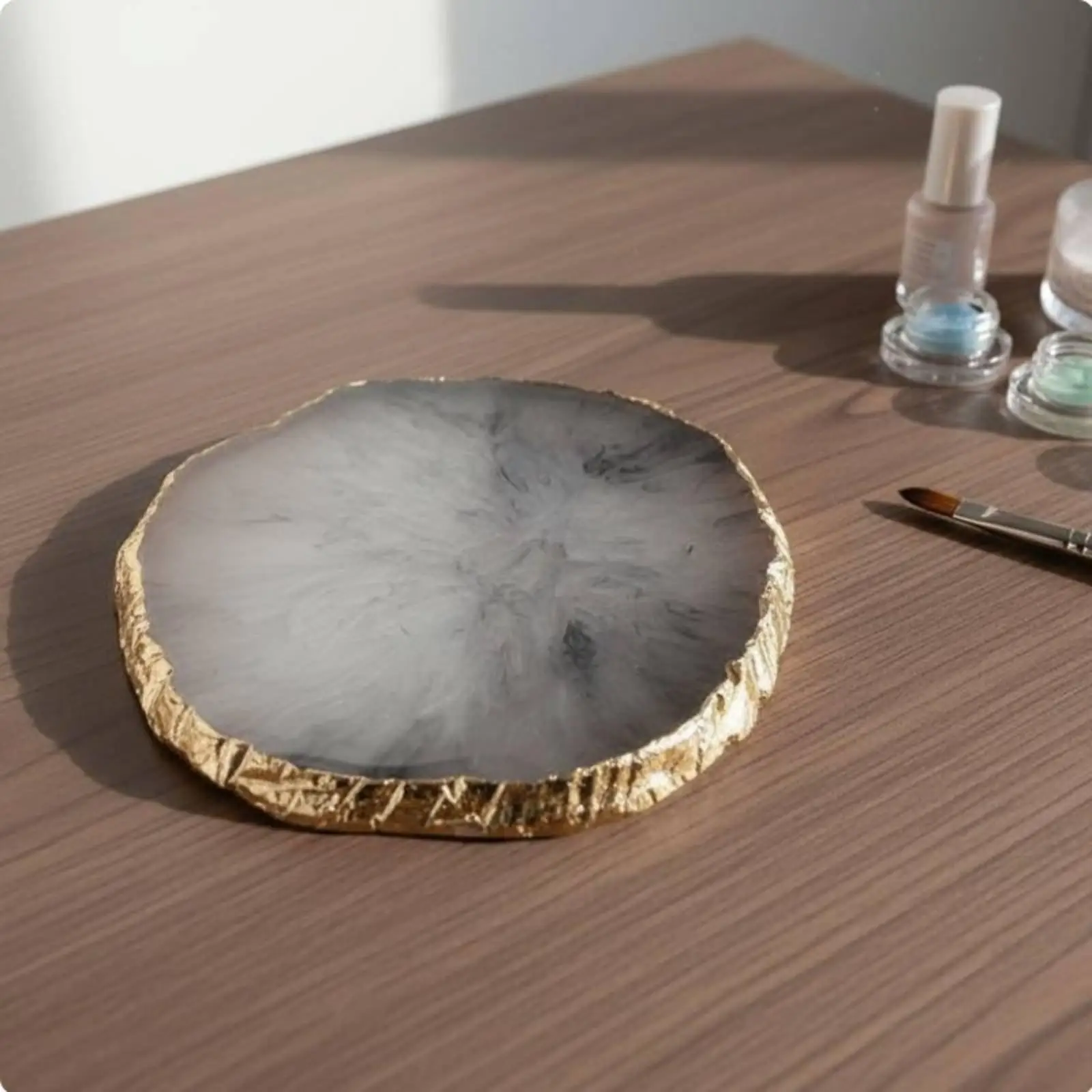 Durable Resin Mixing Plate for Nail Art Agate Gold Rim Manicure Palette for Polish Blending Display Prop for DIY Salon