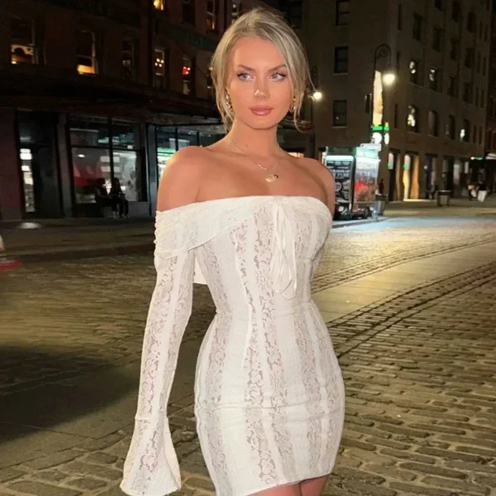 Abito lungo slim a maniche lunghe svasato con spalle scoperte bianche Abito lungo da donna con sirena scavata fino al pavimento Abiti eleganti femminili