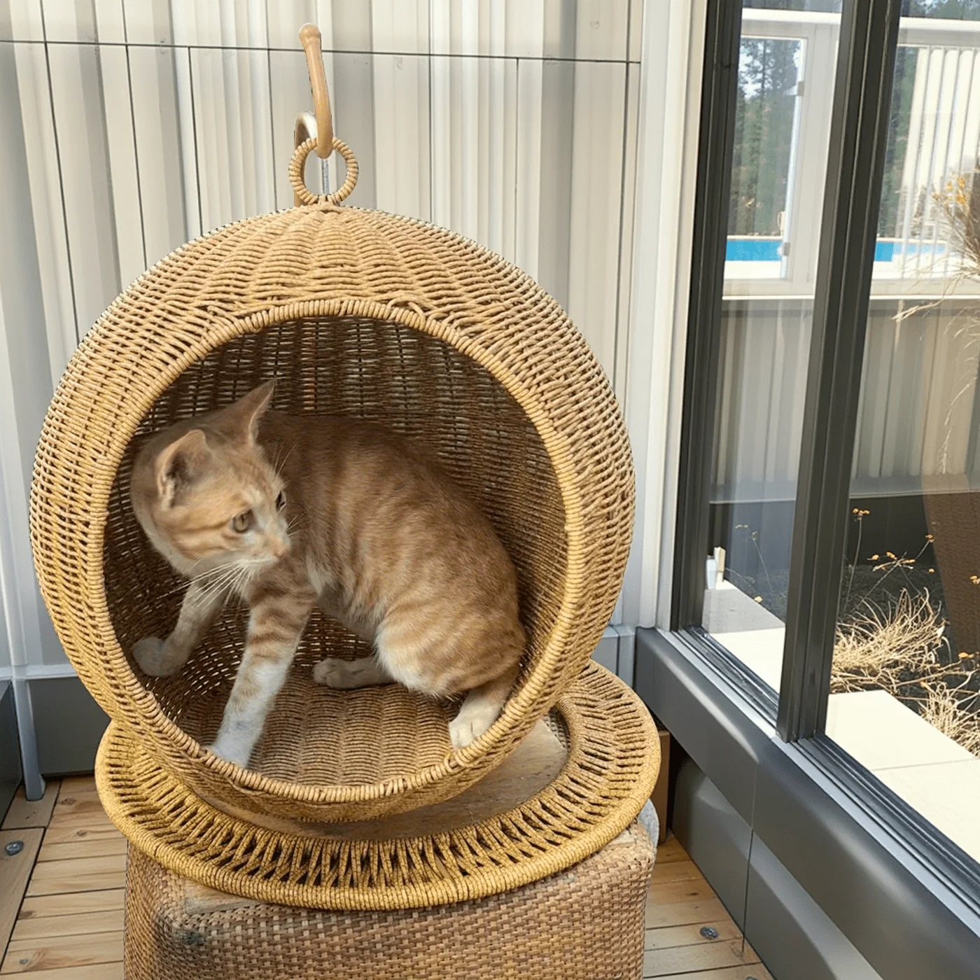 Hand woven hanging cat nest/pet nest/cat bed/pet hammock/breathable and non stuffy/storage basket/home decoration