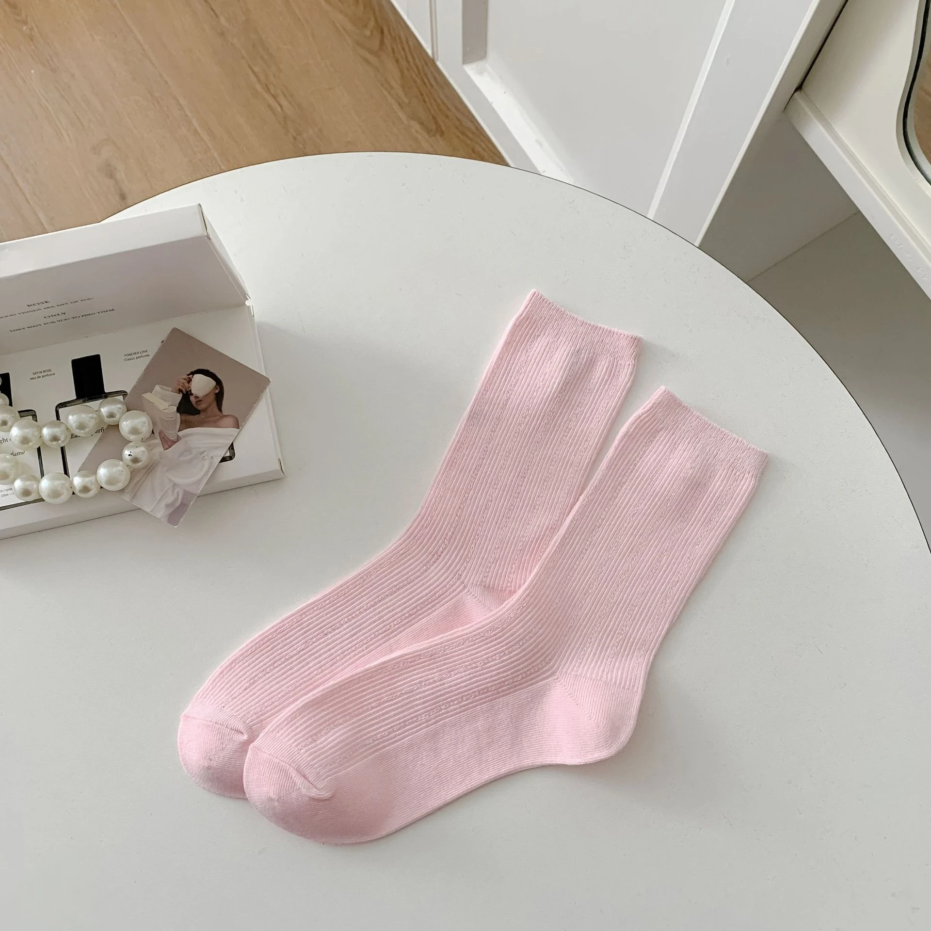

Women's High-Tube Socks Autumn Winter Fashionable Outdoor Wear Red Cotton Crew Socks Comfortable Breathable Stockings