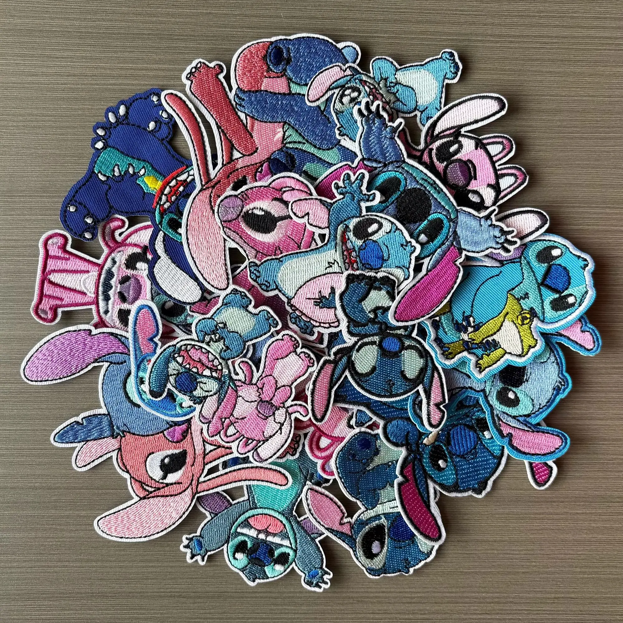 1-12-20Pcs Cute Anime Alien Dog for DIY Kids Clothing T-shirt Jeans Coat Iron on Embroidery Patches Clothes Cartoon Applique 2