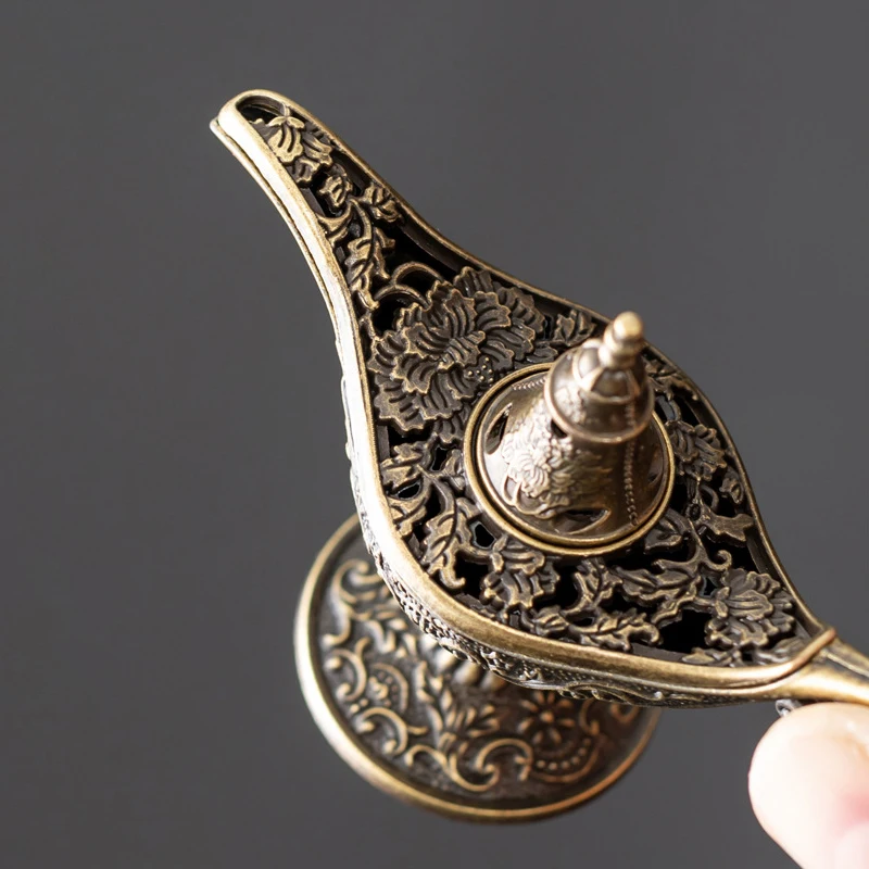 Weihrauchbrenner Magische Lampe Zinklegierung Vintage Hohlgeschnitzt Räucherofen für Weihrauchtabletten Meditation Zen Wohndekoration Dekoartikel Geschenk – Detail 2