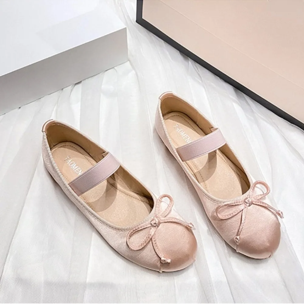Nowe mieszkania baletowe damskie buty buty Mary Jane buty damskie z zakrąglonym noskiem kokarda satyna jedwabna buty damskie Plus rozmiar 35-43