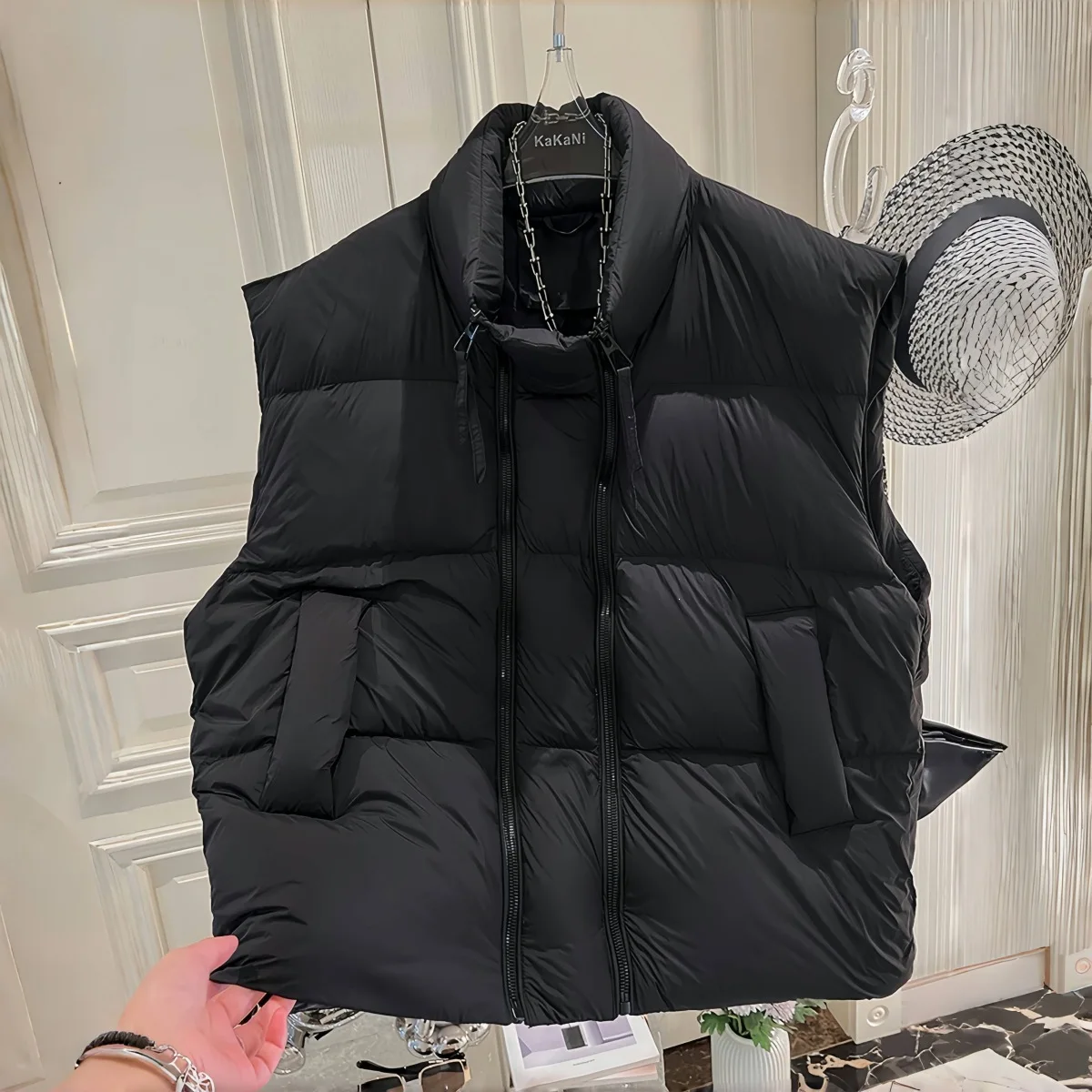 Ultra Light Stand Collar Sleeveles Cotton Coat Parka Ladies Warm Waistcoat 2026 New Autumn Winter Down Vest Jackets for Women