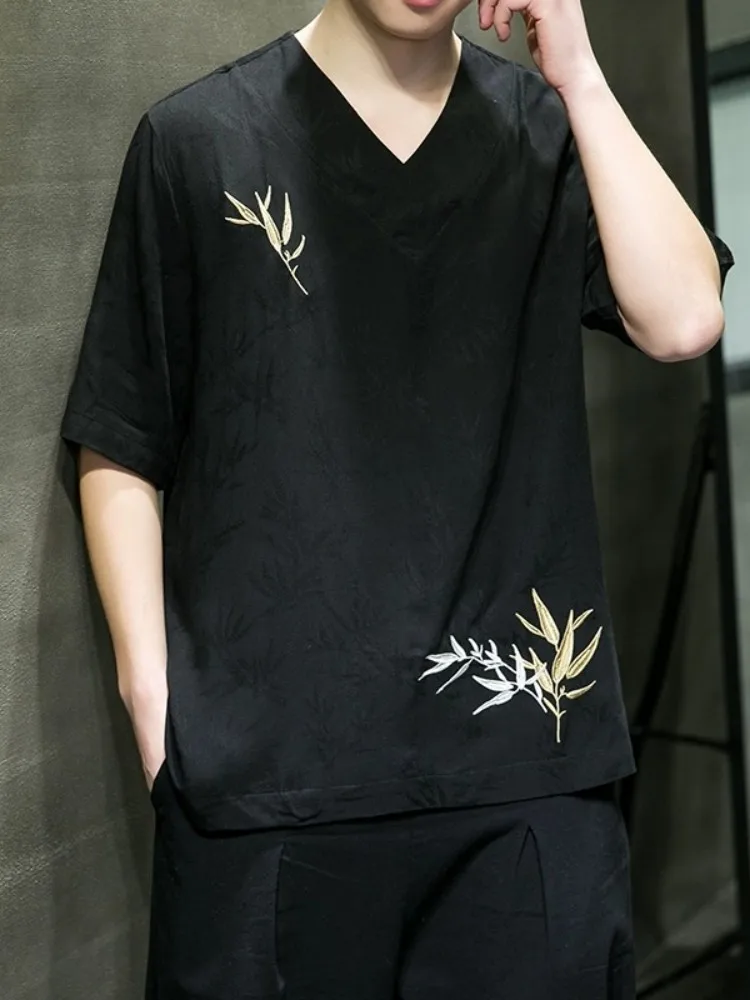 

Ice Silk ort Sve T-irt Men's Summer Thin V-Ne f Sve Embroidered Vintage Chinese Sle Tang Costume Loose Fit