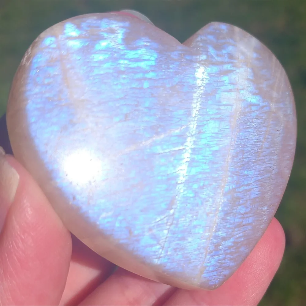 

Natural Blue Moonstone Crystal Heart, Energy Gem, Spiritual Healing, Home Decoration, Aquarium, Demagnetization Meditation