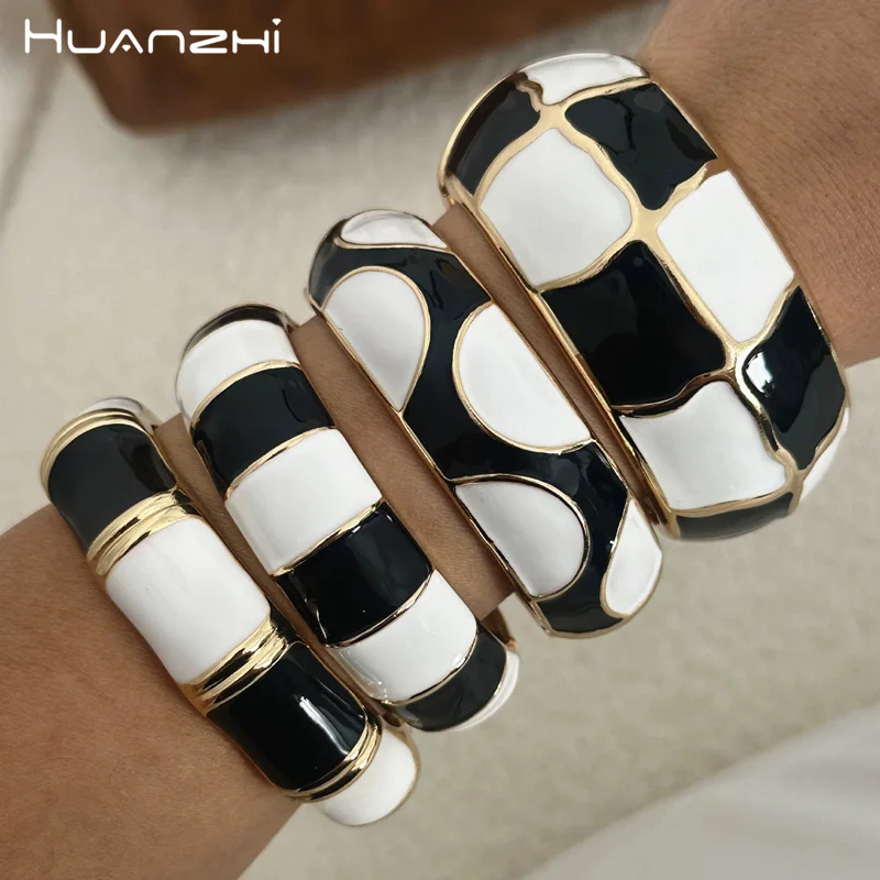 HUANZHI Vintage Drip Glazed Enamel Bracelet Black White Checkered Cuff Bangle Chunky Massive Jewelry for Women