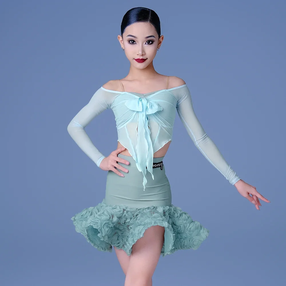 Sukienka do tańca latynoamerykańskiego Vennystyle dla dziewczynek, jesienno-zimowa, z dekoltem typu halter, długim rękawem, kokardą, bluzą i spódniczką z falbankami.