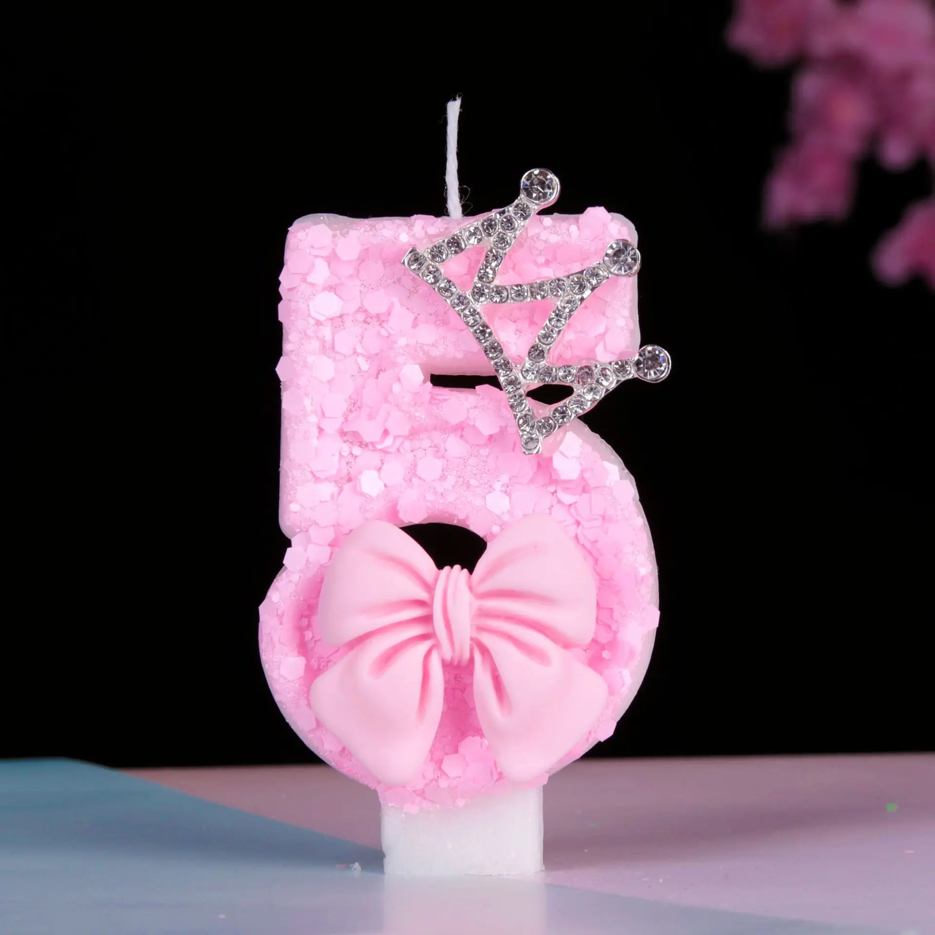 Rosa Zahlen-Geburtstagskerze mit Krone & Schleife, Glitzer 0-9 Digitaler Kuchenaufsatz für Prinzessinnen-Mädchen Kindergeburtstags-Partydekoration S – Detail 7