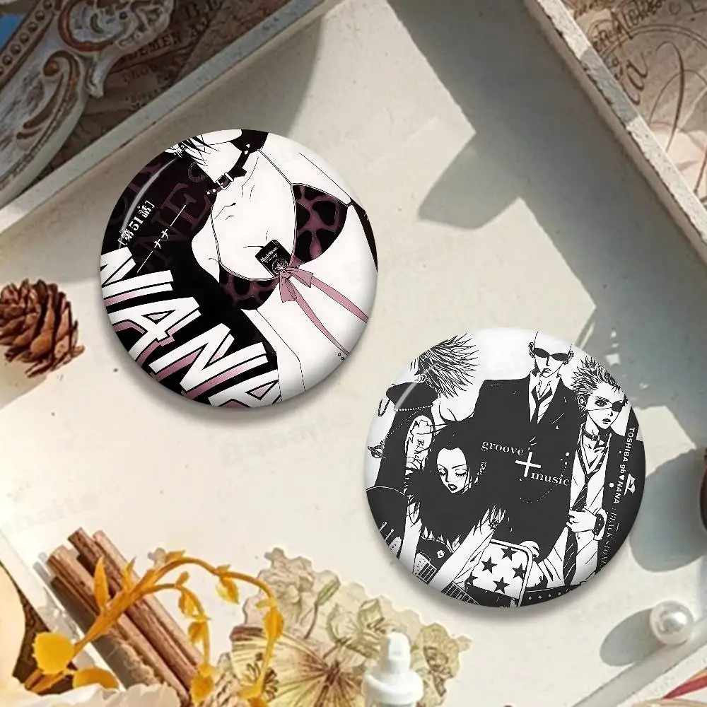 أنيمي N-نانا شارات الإبداعية صفيح لينة زر دبابيس الحيوان أيقونة بروش التلبيب على ظهره شارة الملحقات دبوس