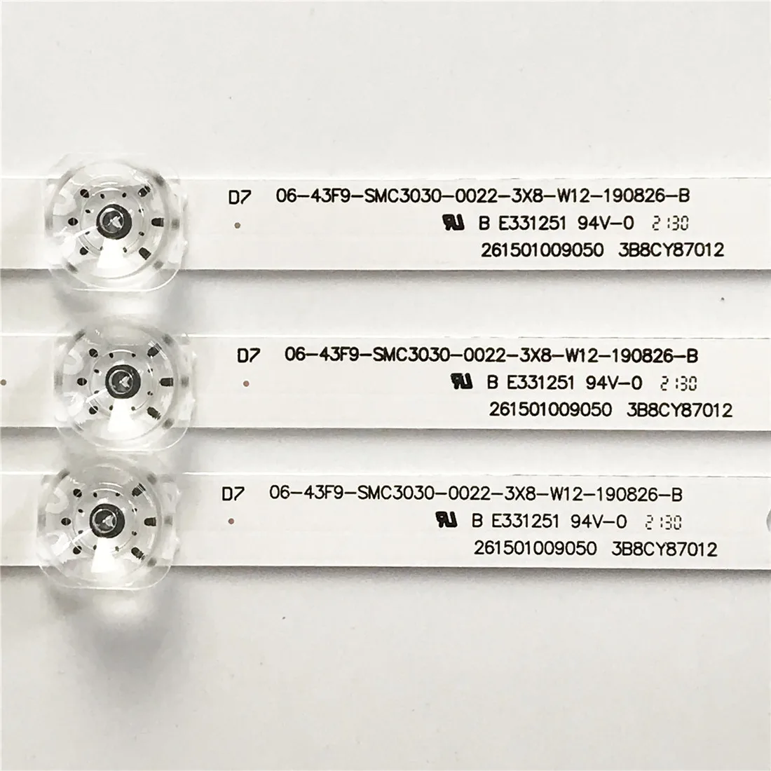 

LED Backlight strip 8 lamp For 06-43F9-SMC3030-0D22-3X8-W12-190826-B H43E18 43un265t