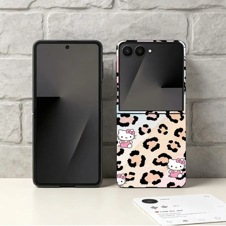 Gradient Hello Kitty Back Phone Cover Funda Case for Samsung Galaxy Z Flip 8 Flip6 Flip3 Flip5 Flip7 FE Z Flip 7 6 5 4 3 Flip4 Z view 3