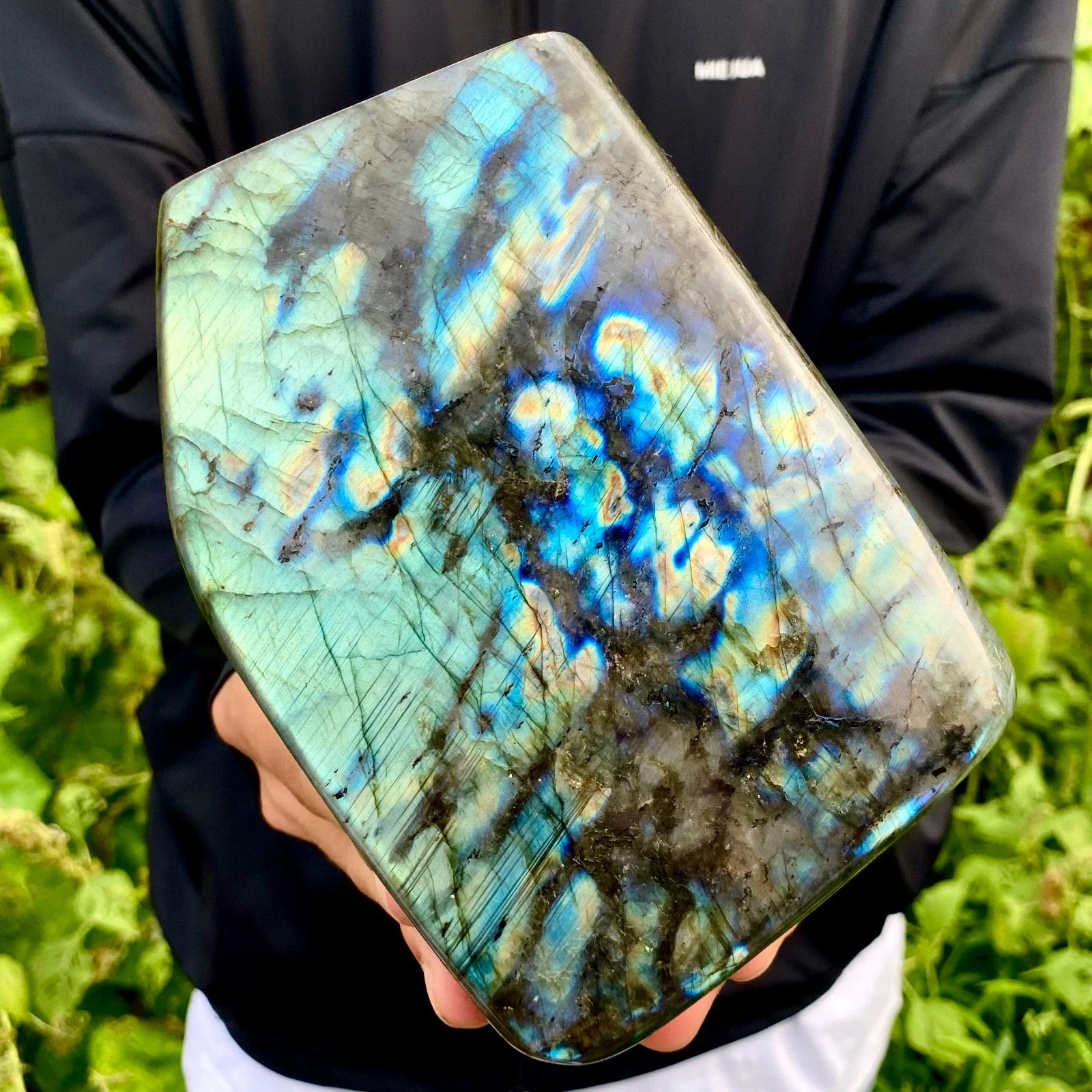 

Natural Labradorite Crystal Free From Energy Gemstones, For Spiritual Healing, Home Aquarium Decoration, Demagnetization, Divina