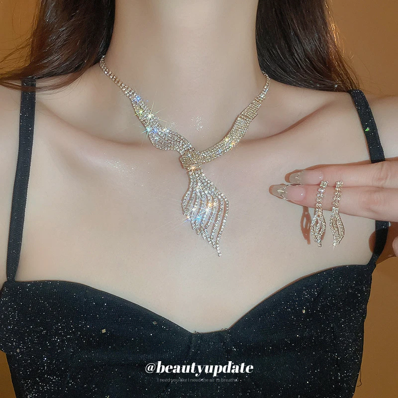 European American Leaf Studded Diamond Necklace Set Light Luxury Style High-End Feeling Cool Banquet Birthday Dress Accessories