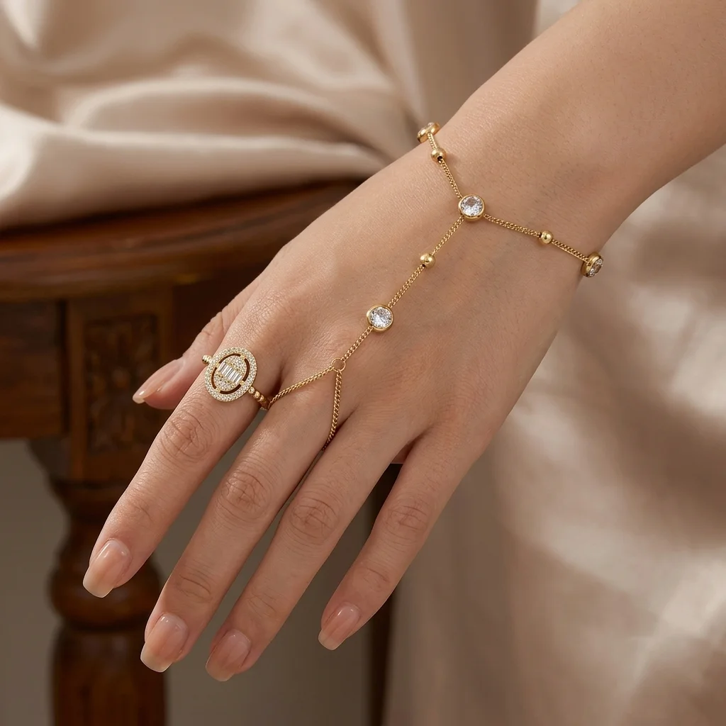 Modisches Zirkon-Armband mit Runden Perlen für Damen Verbundenes Edelstahl-Armband mit Vergoldung und Fingerring Handschmuck