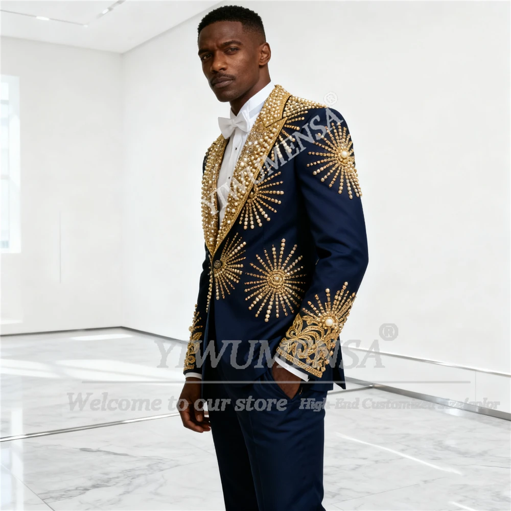 

Роскошные мужские костюмы с золотым жемчугом и кристаллами на свадьбу, комплекты из 2 предметов, блестящие блейзеры с лацканами и блестками, наряды для жениха, смокинги по индивидуальному заказу