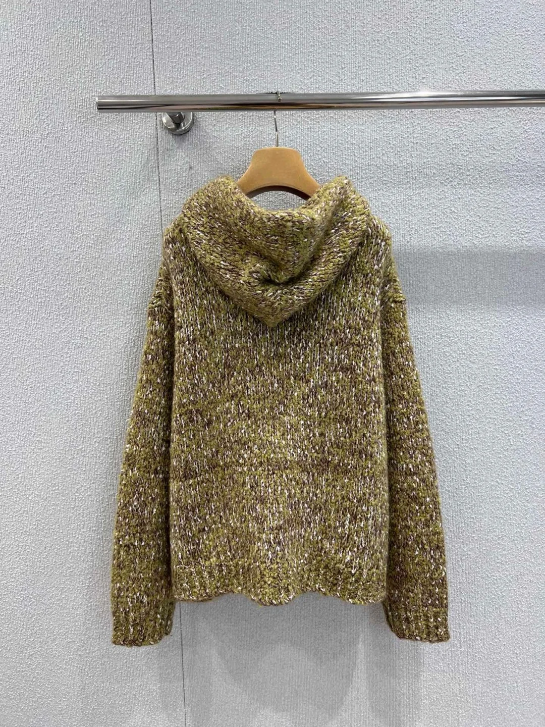 Damski kardigan retro z dzianiny w płatki śniegu, oversize, z kapturem, zapinany na zamek, wygodny, z włóczki, beżowy, sweter-płaszcz w stylu casual.