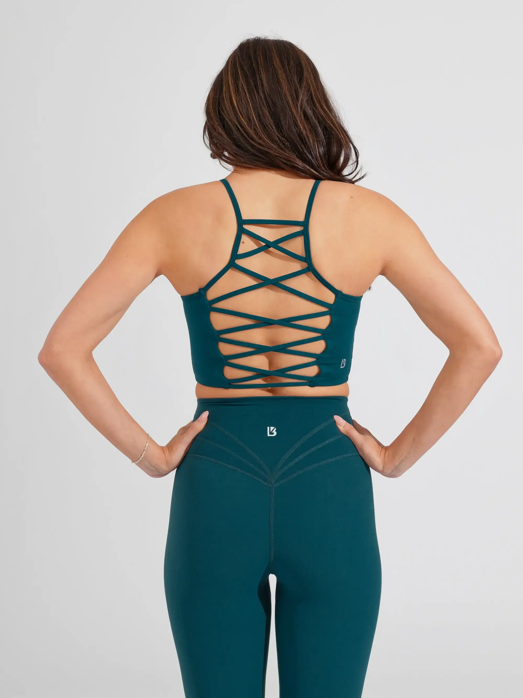 Sujetador Buffbunny deportivo para mujer, Tops cruzados sexys para Yoga, Fitness, belleza en la espalda, elástico, transpirable, entrenamiento para correr, sujetadores de gimnasio para mujer, ropa interior