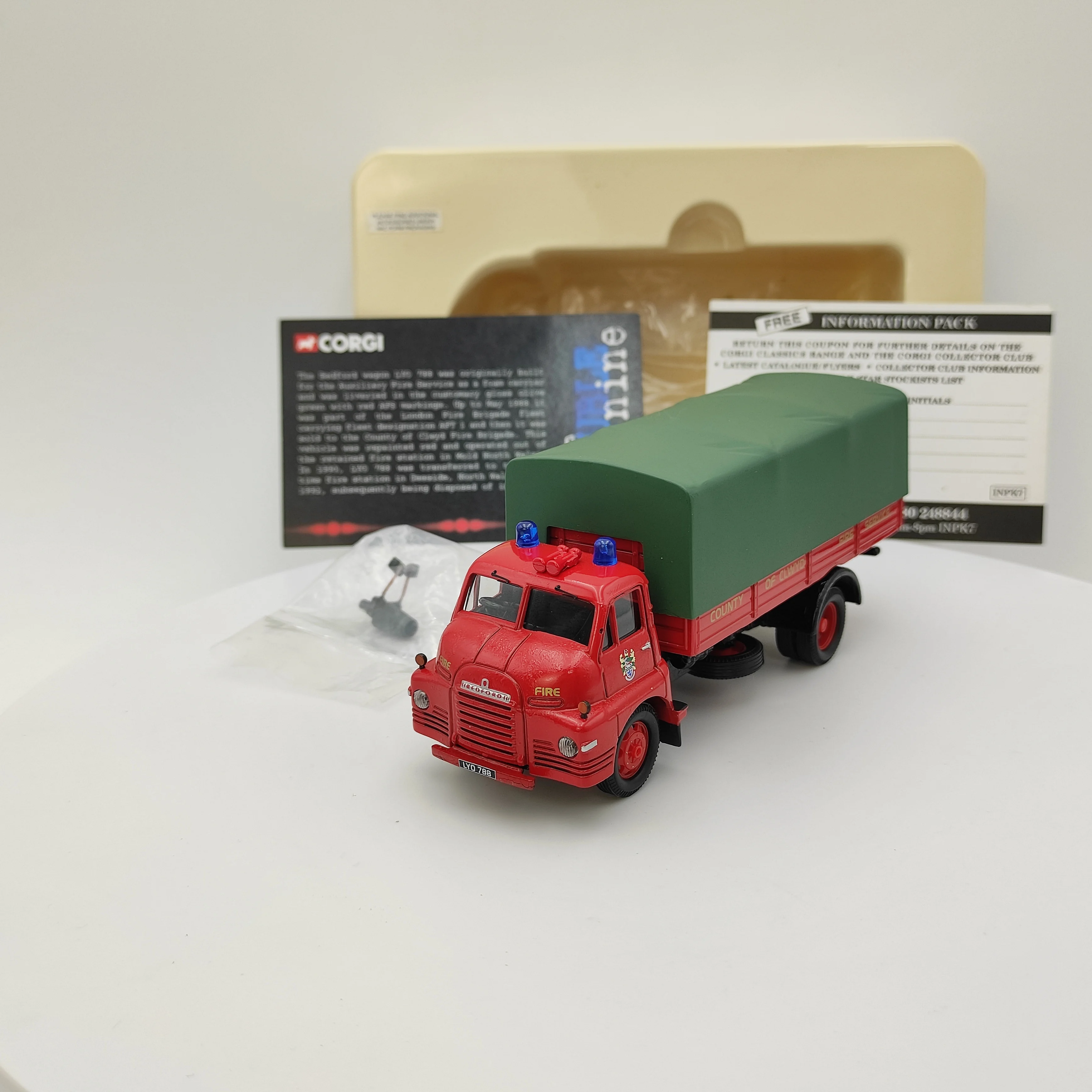 

Diecast CORGI CC10901 BEDFORD S DROPSIDE CLWYD FIRE SERVICE Alloy vintage car model Collectible Toy Gift Souvenir Display
