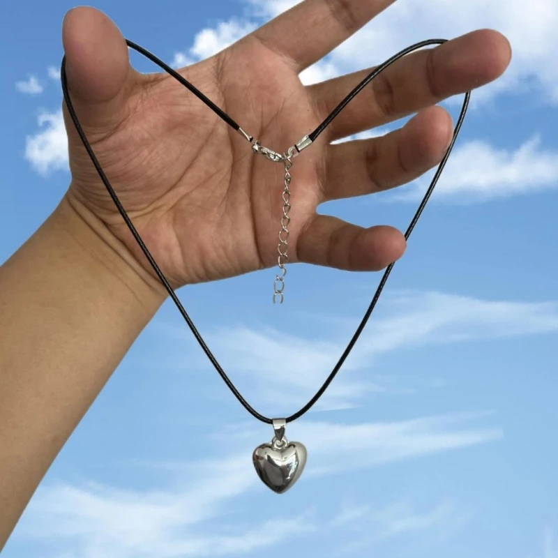 Silver Love- Heart Necklace Female Temperament Niche Wax Line Collarbone Chain image 4