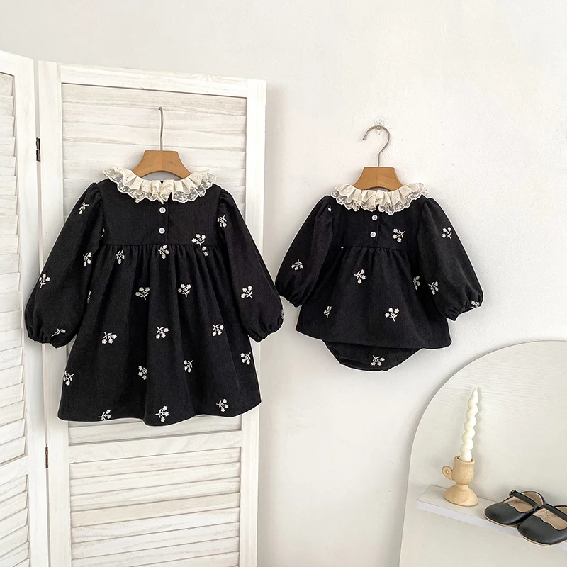 2026 Baby-Mädchen-Cord-Strampler 0-24M Langarm mit Spitzen-Rüschenkragen und Blumenstickerei, Herbst-Strampler für Kleinkinder, Prinzessinnen-Strampler – Detail 18