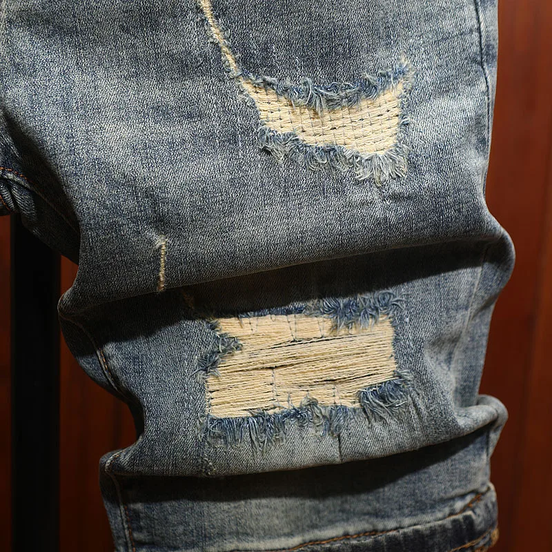 2025 men's clothing, cool and retro, with ripped patches and scraped denim shorts, men's trendy and fashionable cropped pants