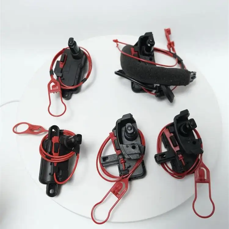 

1pc For AUDI A3 A5 A4L A6 A6L A7 Q3 Q5 fuel tank door motor switch