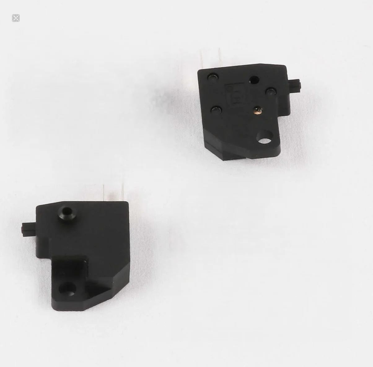 

For ZONTES 350E/D/M rear brake switch 150D/M front left and right brake light switch 310M front brake switch