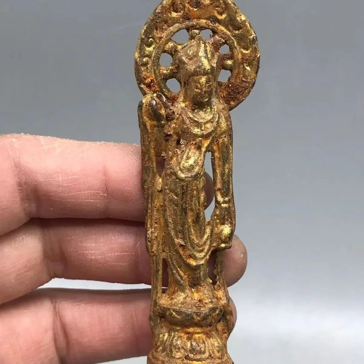 standing Guanyin with open‑work flame‑pattern halo Ornament Decoration Tea Pet Figurines Desk Decor Accessories