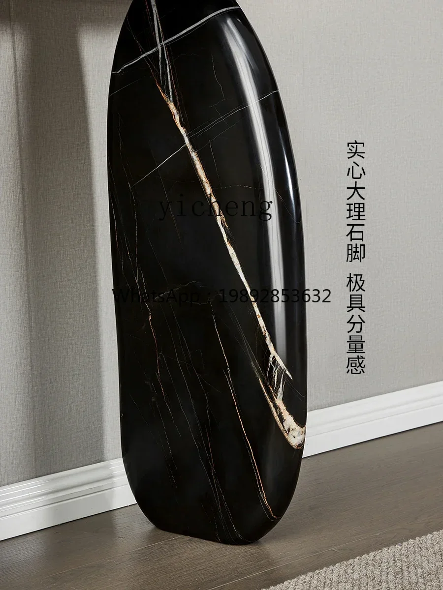 ZZ Console Tables against the Wall Corridor Aisle a Long Narrow Table Art Side View Light Luxury