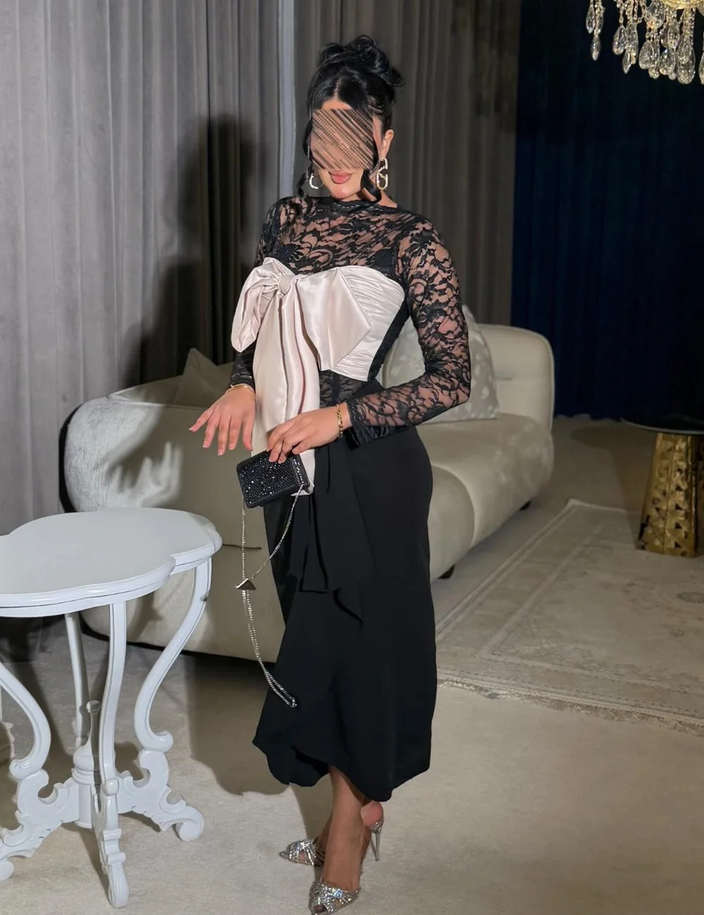 Maßgeschneiderte schwarze, exquisite, sexy Chiffon-Abendkleider mit Falten, Schleife und Spitze, Meerjungfrau-Stil, hoher Kragen, knöchellang, für Geburtstagsfeiern