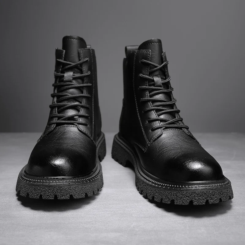 

Мужские черные мотоциклетные ботинки средней высоты на толстой подошве в стиле ретро с высококачественной текстурой и тиснением, противоскользящие мужские ботинки на осень-зиму