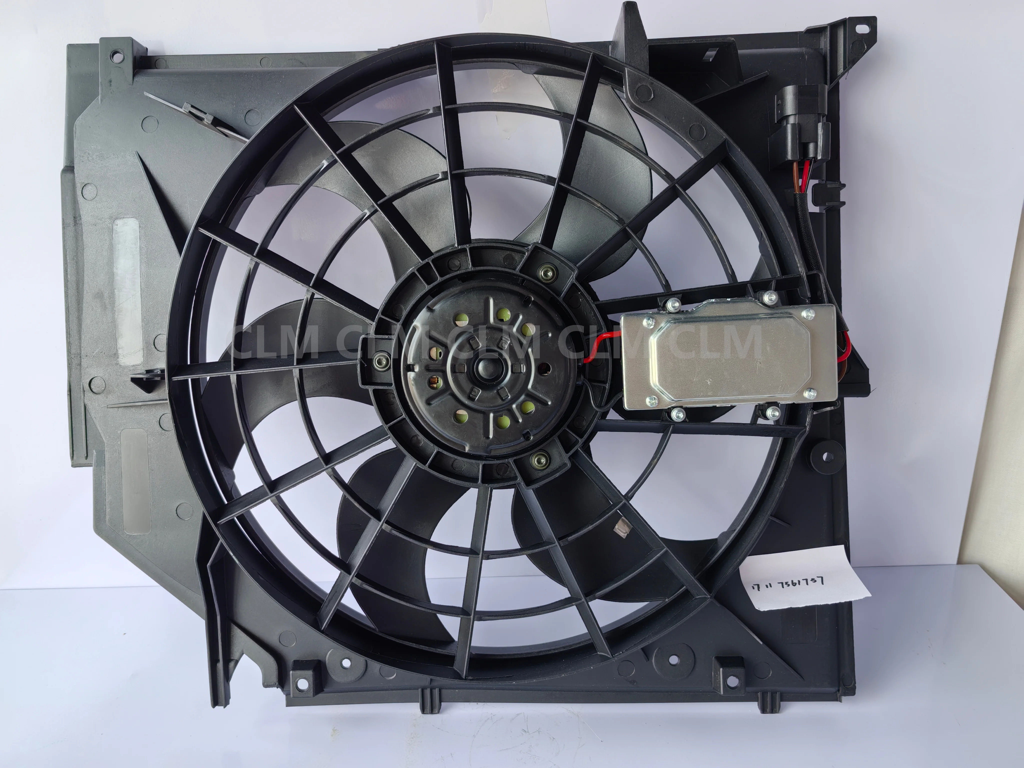 Suitable for BMW E46 3 Series 320i 323Ci 323i 325i 328i 330i 17117510617 17117561757 radiator cooling fan assembly 2000-2005