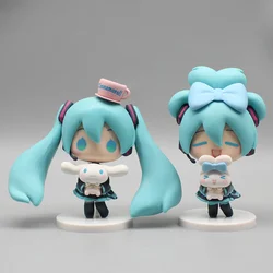 Hatsune Miku figurka Anime trzymająca fasolę cynamonową z oczami Kawaii dekoracje na stół lalki figurki akcji Model dzieci