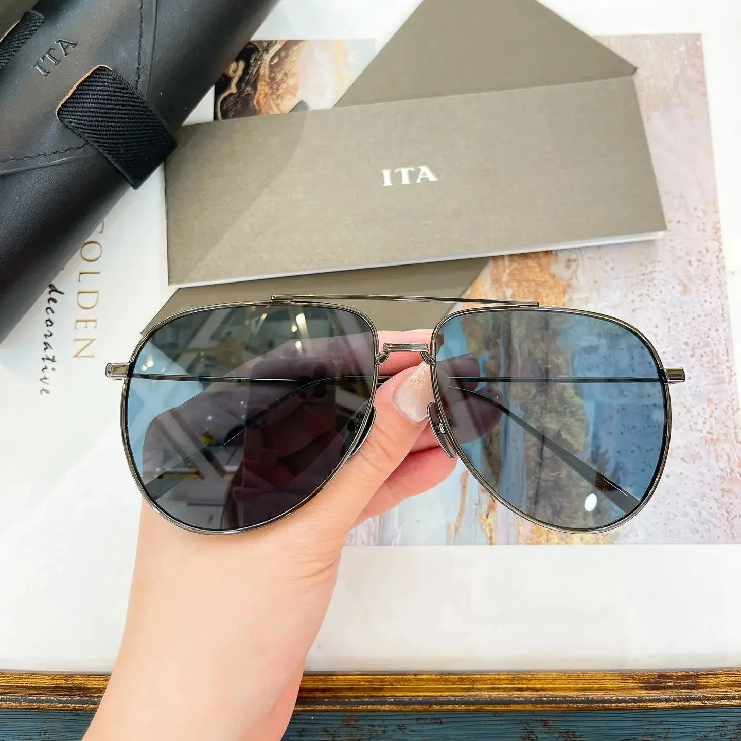 

Newest Brand Women Men Sunglasses Retro Luxury Oval Alloy Frame Classic Business For Unisex Eyeglasses LIANGCHENDITA DTS160