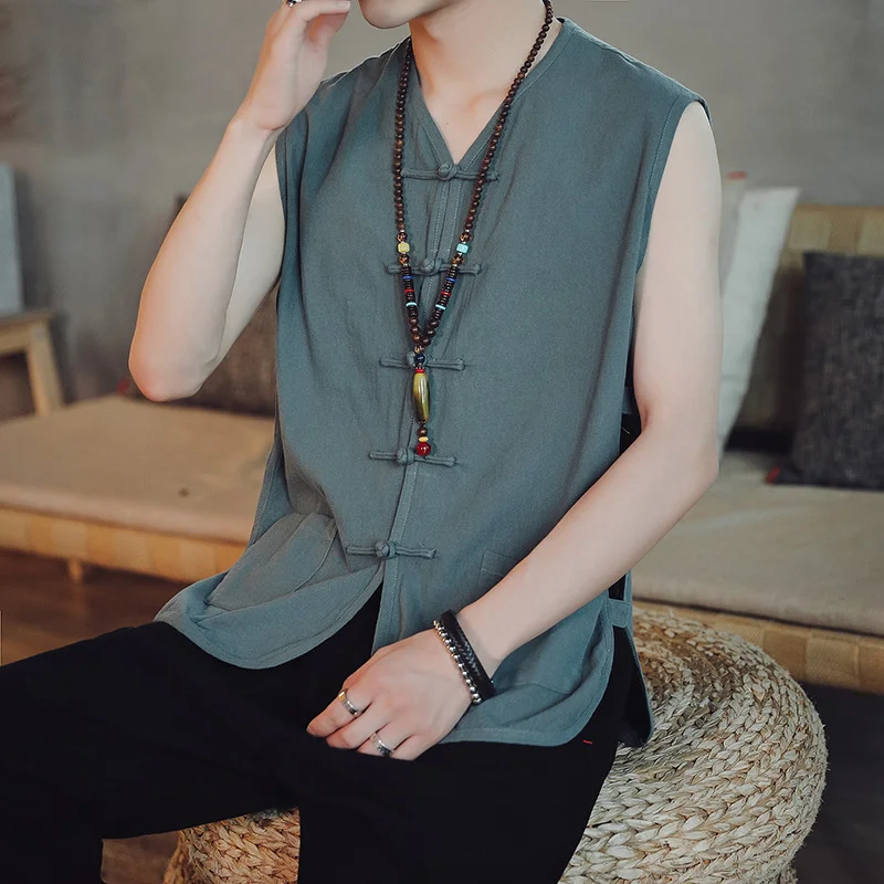 In the summer of 2022, men's sleeveless vest and cotton linen casual vest