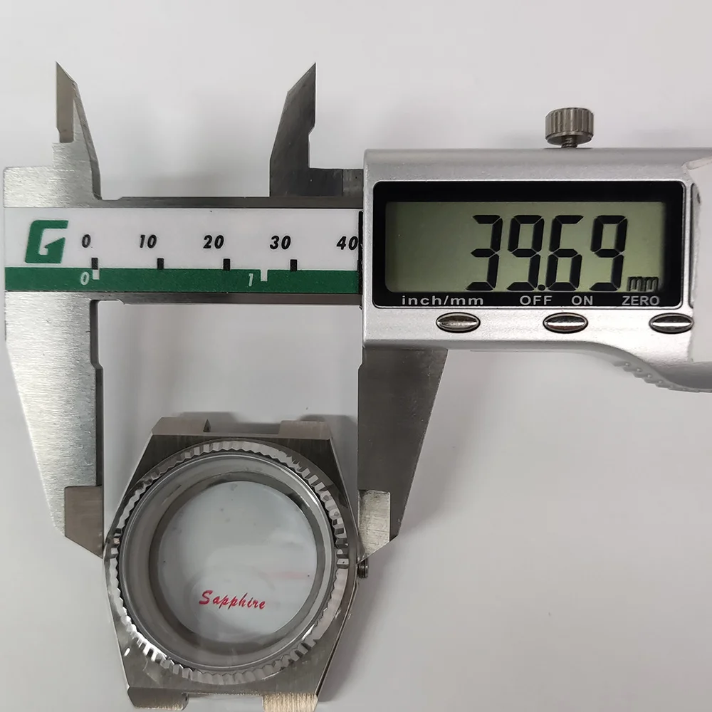 Cassa NH35 da 39,6 mm cassa in vetro zaffiro in acciaio inossidabile argento e cinturino adatto per accessori per cassa dell'orologio con movimento automatico NH35NH36