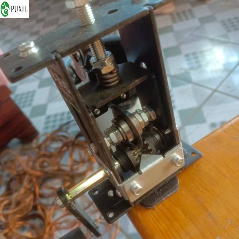 Portable Wire Stripper Manual Wire Stripping Tool 1-16mm Cable Electric Peeling Machine with Hand Crank Hand Electric Drill
