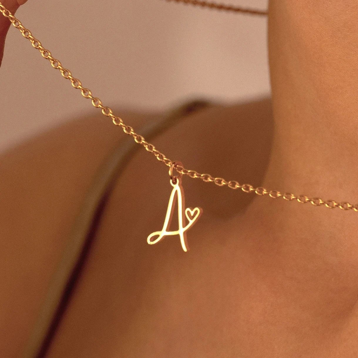 

Custom Letter Necklace Heart Pendant 18K Gold Plated Stainless Steel Luxury Personalized Jewelry Anniversary Gift for Girls