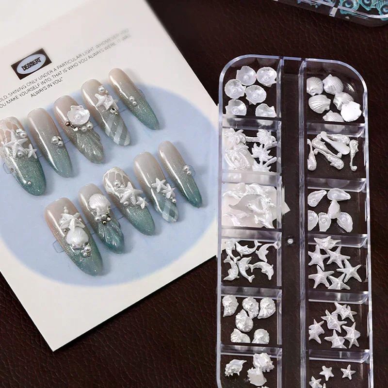 12 Griglie/scatola Aurora Fascino per unghie Conchiglia Stella marina Coda di sirena Accessori per nail art 3D per un look da manicure da sogno e oceanico